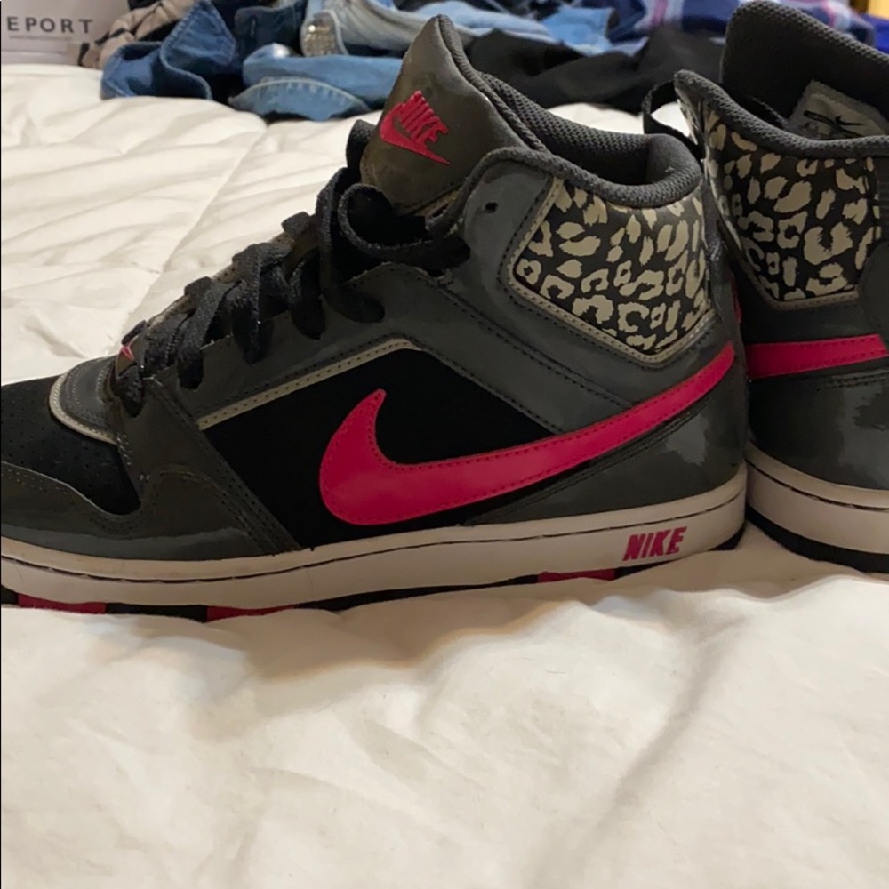 Nike Sneakers